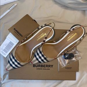 Brand new Burberry Beige Vintage Check Slingback Heels